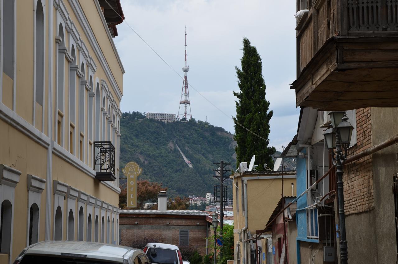Guest House Uta Tiflis Dış mekan fotoğraf