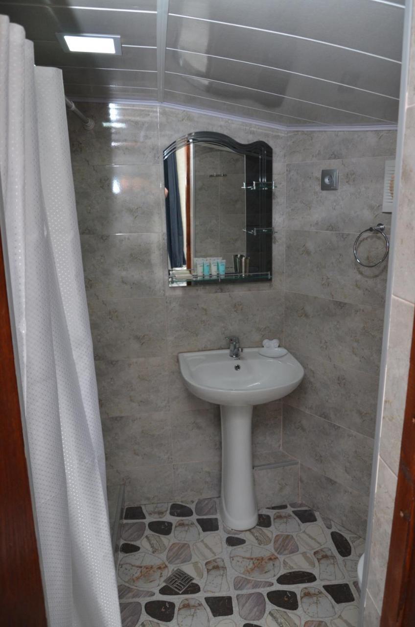 Guest House Uta Tiflis Dış mekan fotoğraf