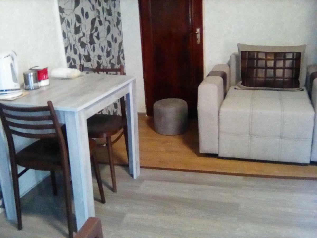Guest House Uta Tiflis Dış mekan fotoğraf